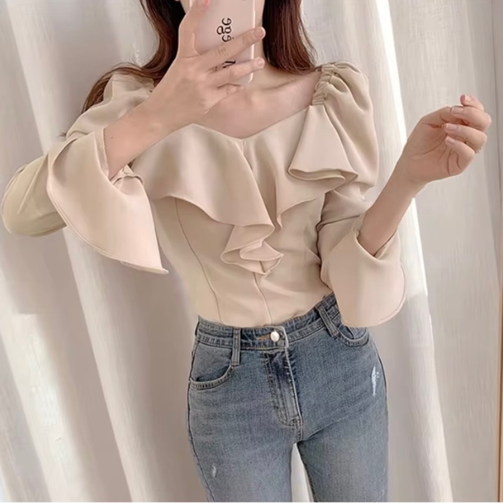 Ruffle Trim Flounce Sleeve top for woman